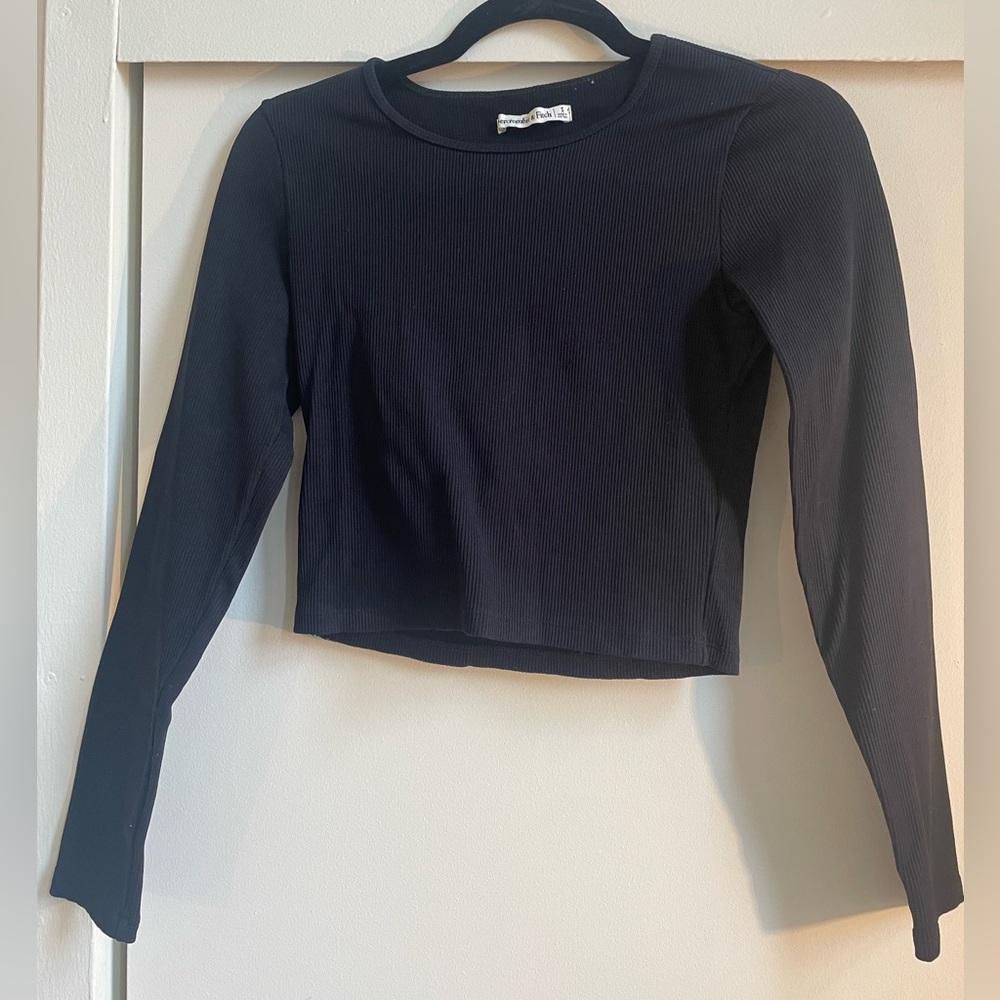 Abercrombie black ribbed cropped long sleeve